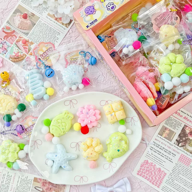 Kira Gift Lucky Scoop 【Only Squishy Fidget Toy 】